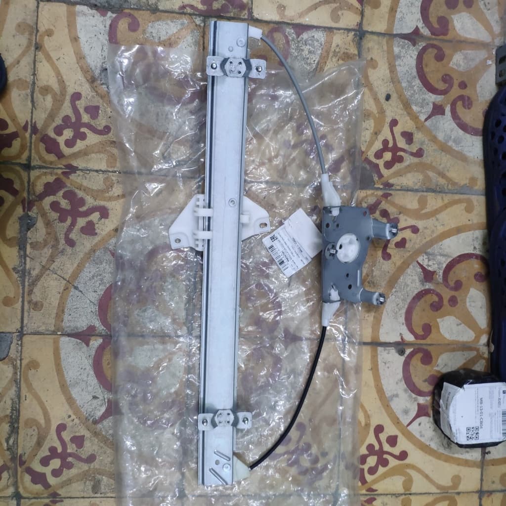 Compa lên xuống kính Nubira Cơ và điện