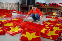 Cờ Tổ Quốc gia đình cắm gậy mặt đất treo ban công chung cư Quốc kì cờ đỏ sao vàng cờ Việt Nam 80x120 0,8x1,2 1x1,5 2