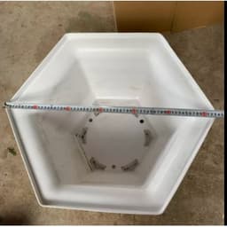 Chậu nhựa trồng cây lục giác LG580 kích thước 57x39x39 (dàixrộngxcao) màu trắng 2