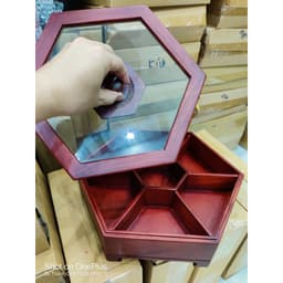 Khay Đựng Bánh Kẹo Ngày Tết bằng Gỗ Hương Cao Cấp Lục Giac Kính - khay đựng mứt tết bằng gỗ - ẢNH THỰC TẾ 2