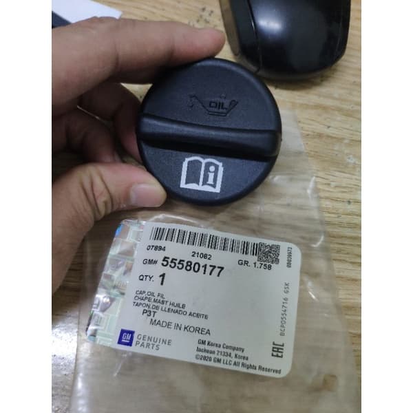 CHÍNH HÃNG. Nắp đổ dầu Captiva, Lacetti CDX, Cruze 1.8, Vivant, Orlando, Nubira 2.0