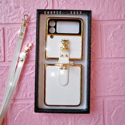 [HÌNH THẬT CÓ SẴN] Ốp Samsung Z Flip 4 - ZFlip3 - Flip3 5G cường lực vân da charm gấu viền gold dây đeo dài sang trọng 6