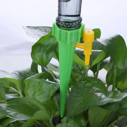 Vòi tưới cây nhỏ giọt tự động gắn chai nhựa tiện dụng-2 Màu 6