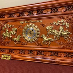 Tranh Đồng Hồ bát mã , gỗ hương đỏ ,dát vàng loại1 cao cấp 3
