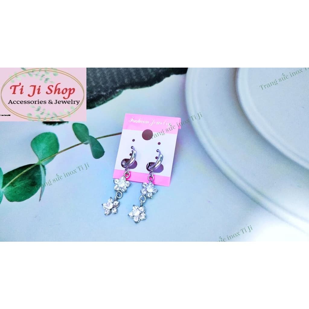 Bông tai nữ inox khoen tròn tòn ten hoa mai đính đá 2 tầng cực xinh không đen