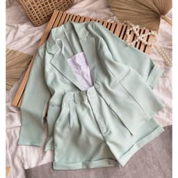 Set Nữ 3 Món Áo Vest Khoác Ngoài Kèm Áo Dây Mix Quần Đùi Xanh Ngọc Phong Cách Công Sở [Lahoute] 4