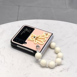 Ốp Samsung Z Flip 4 - ZFlip3 - Z Flip3 - Flip3 5G màu hồng pastel ngọt ngào charm gấu cute kèm dây đeo hạt kem 4