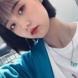 Vòng Cổ Bướm Xanh Lam Điệp Gradient - Dây Chuyền Bạc Nữ Mặt Hình Hồ Điệp Phối Màu Đậm Nhạt Thời Trang Thanh Lịch 5
