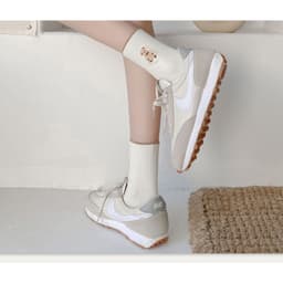 Tất Nữ Trắng Cổ Cao In Hình Gấu Cute Xinh Xắn Vải Cotton Co Giãn Phong Cách Hàn Quốc 4