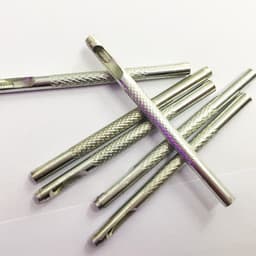 Đục lỗ thắt lưng nam nữ 3mm và 3.5mm, đinh đục lỗ dây lưng da chất liệu hợp kim 2