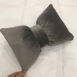 Gối tựa đầu ô tô vải nhung cao cấp hình nơ sang chảnh 6