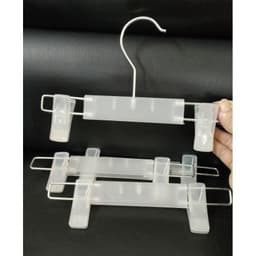 Kẹp nhựa trẻ em - móc treo quần, bộ, chân váy dành cho shop trẻ em, màu trắng xinh yêu 7