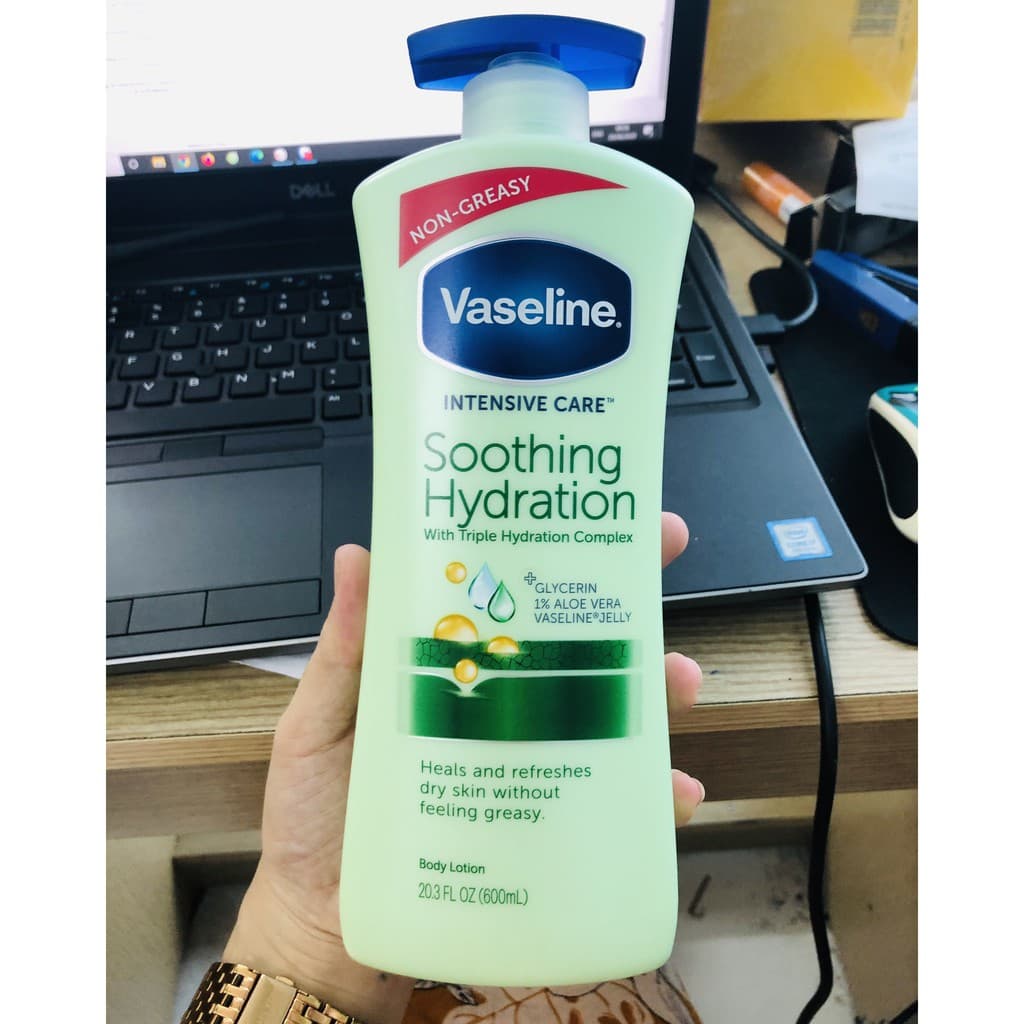 Sữa Dưỡng Thể Vaseline Intensive Care Soothing Hydration Aloe Vera 725ml( xanh)