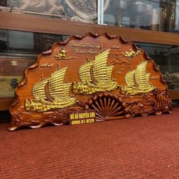 Tranh quạt thuận buồm xuôi gió gỗ hương dát vàng 4