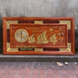 Tranh Đồng hồ treo tường gỗ hương kích thước 67*127cm 1