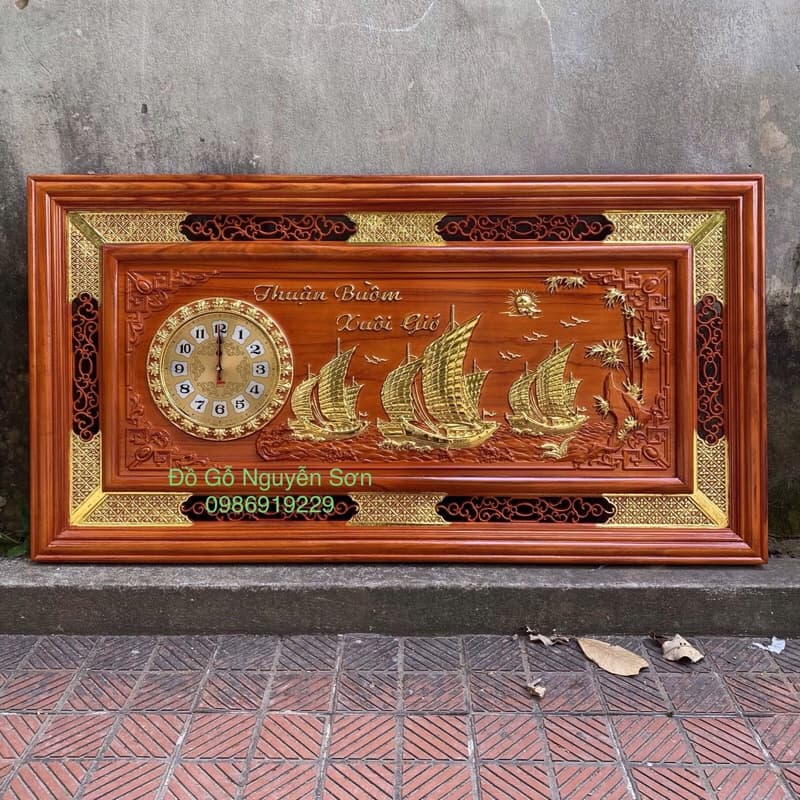 Tranh Đồng hồ treo tường gỗ hương kích thước 67*127cm
