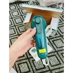 Bàn Là Mini Hơi Nước Cầm Tay 3