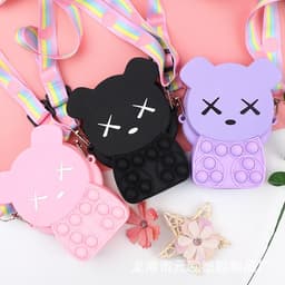 [Xả kho] Túi xách đeo chéo silicon hình gấu Bear rick pop it bong bóng giảm căng thẳng, thời trang dễ thương 7