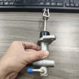 Tổng côn trên, xy lanh côn trên  Aveo gentra 96652647 hàng chính hãng thanh lý và hàng hàn quốc 4