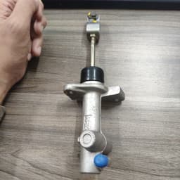 Tổng côn trên, xy lanh côn trên  Aveo gentra 96652647 hàng chính hãng thanh lý và hàng hàn quốc 5