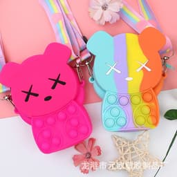 [Xả kho] Túi xách đeo chéo silicon hình gấu Bear rick pop it bong bóng giảm căng thẳng, thời trang dễ thương 6