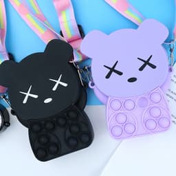 [Xả kho] Túi xách đeo chéo silicon hình gấu Bear rick pop it bong bóng giảm căng thẳng, thời trang dễ thương 2