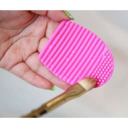 Miếng rửa cọ - Trứng vệ sinh cọ trang điểm Silicon, tạo bọt làm sach cọ-Hity Beauty 4
