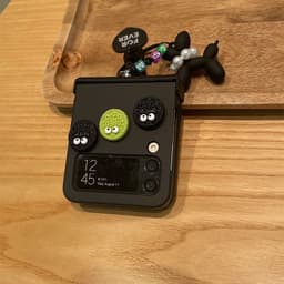 [CÓ SẴN] 2 màu Ốp Z Flip 8 - Flip6 - Z Flip5 - Flip7 5G đen matte charm bánh xinh xắn kèm tag poodle dễ thương có bản lề 5