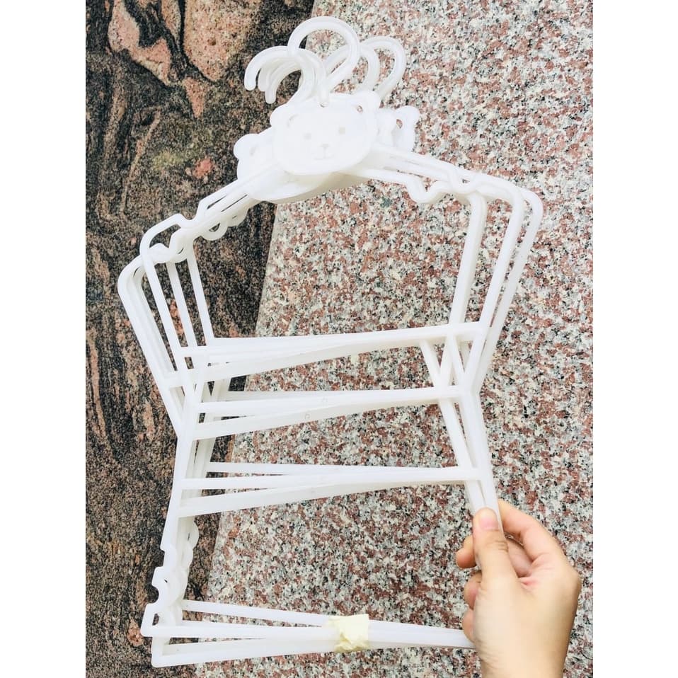 (COMBO 30 CÁI) Móc Nhựa Treo Set Quần Áo Trẻ Em, Mọc Màu Trắng Mặt Gấu Tiện Dụng