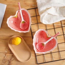 Set Chén bát sứ hình trái tim họa tiết dâu tây hồng Tặng kèm thìa sứ 4