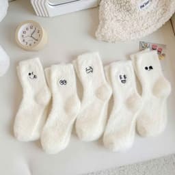 Set 5 Đôi Tất Cao Cổ Len Lông Cừu Dày Dặn Siêu Ấm Phối Họa Tiết Biểu Cảm Dễ Thương Tt46 4