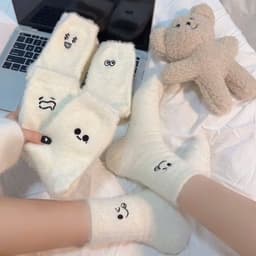 Set 5 Đôi Tất Cao Cổ Len Lông Cừu Dày Dặn Siêu Ấm Phối Họa Tiết Biểu Cảm Dễ Thương Tt46 9