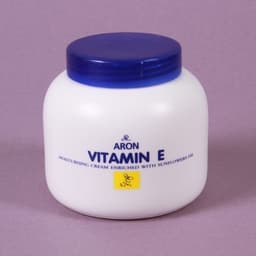 Kem dưỡng ẩm Vitamin E Aron Thái Lan giảm nứt nẻ hay đau rát trong mùa hanh khô 200g 3