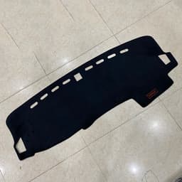 Thảm taplo nhung lông cừu xe Venue 2023 2024 2025 2026 màu đen, đế chống trượt - Pedanauto 2