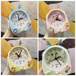 Đồng hồ báo thức để bàn hình chú ong siêu xinh 1