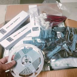Cuộn Led dán 120V, 120 mắt. Mặt Sau Có Băng Dính 3m. Sẵn 3 Màu Ánh Sáng. Trắng, Vàng, Trung Tính 6