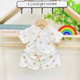 Bộ sơ sinh cộc tay Hàn Quốc Chất Liệu Thun Lạnh Cao Cấp Mềm Mát Thấm Hút Tốt Cho Bé Kích Thước 9
