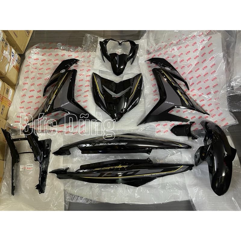 Dàn áo Exciter 150 đen bóng kèm tem như mẫu ảnh