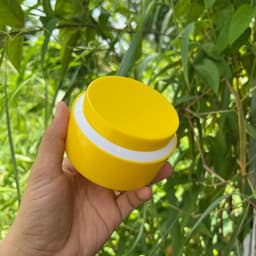 Giá Sỉ 50 Hủ Thân Vàng Cổ Trắng - Hủ Nhựa Rỗng - 200gr - Có Nắp Lót Chống Tràn - Hủ đựng Kem Body - Đựng Kem Body. 6