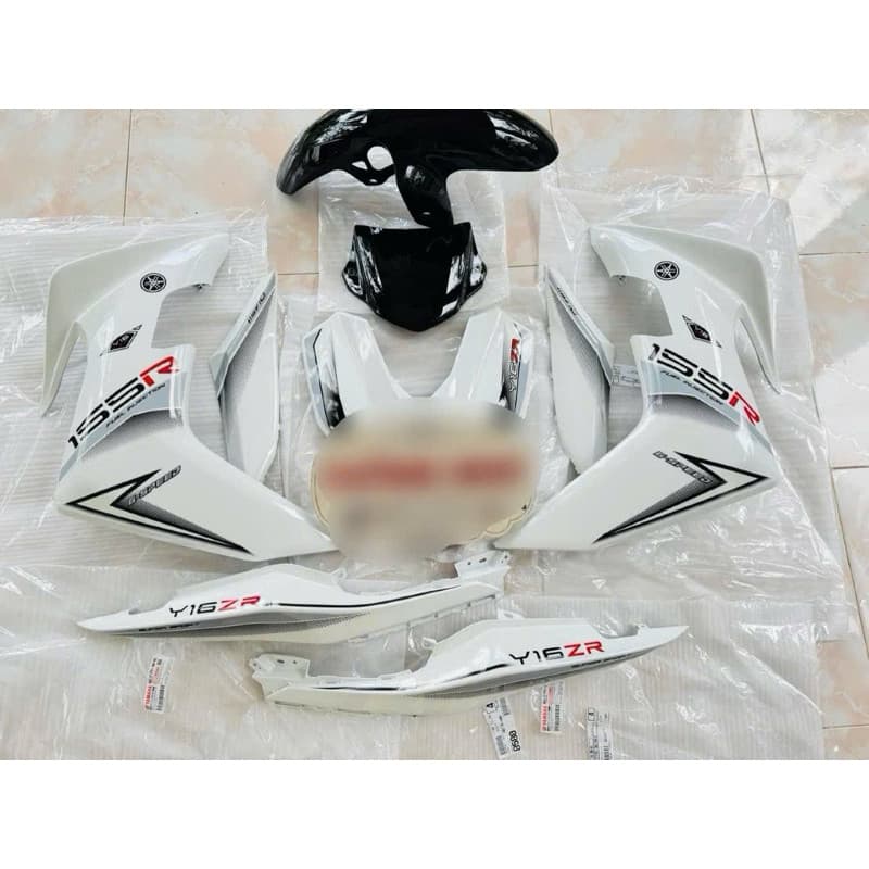 Dàn nhựa áo Exciter 155 trắng có kèm tem