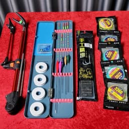 Bộ phụ kiện câu cá không kèm phao điện - 5 Phao  kèm hộp - Gác  2m1 - 5 trục buộc sẵn - 1 hộp lưỡi câu - thẻo buộc sẵn 1