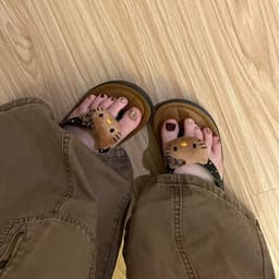 Dép tông xỏ ngón chấm bi kèm hello kitty bông đáng yêu tiện lợi phù hợp mùa hè 2