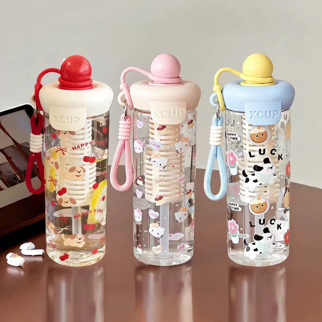 Bình đựng nước Xcup trong suốt Kèm Ống Hút Silicone Và Quai Xách bình nhựa Lucky 750ml có lõi lọc trà kèm ống hút