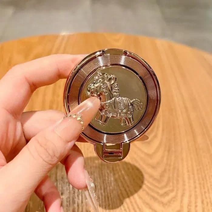 Giá  đỡ gắn ốp lưng điện thoại     Hình con  ngựa mã đáo thành công