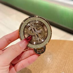 Giá  đỡ gắn ốp lưng điện thoại Giá đỡ " hút tài lộc " kim tiền lấp lánh USD 6
