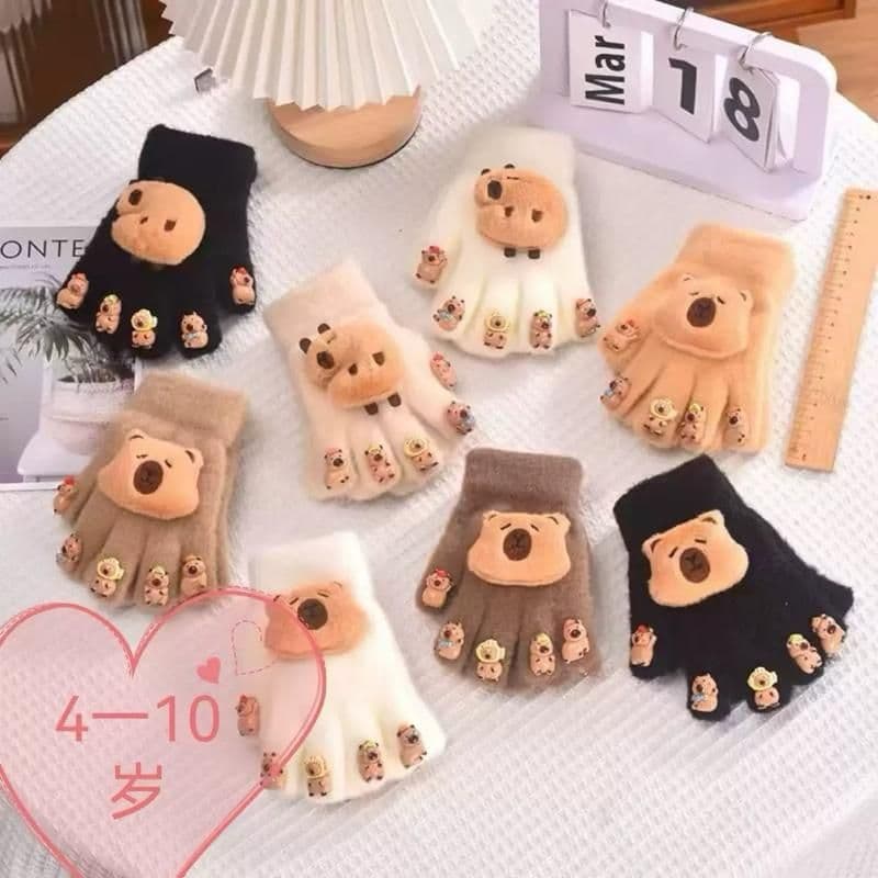 Găng tay cả bàn gắn charm , hình cappybara ,giữ ấm mùa đông cho bé từ 2 đến 10 tuổi