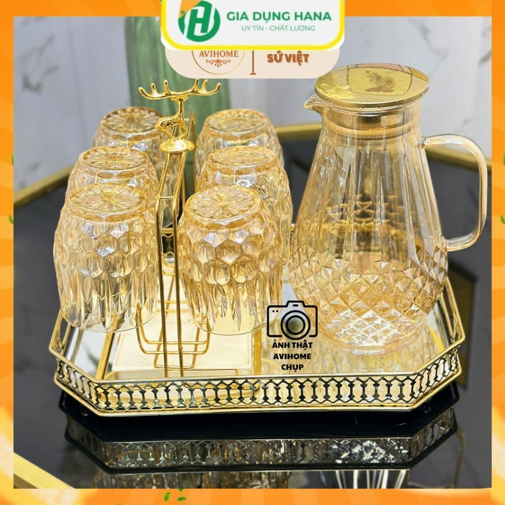 Bộ Bình Nước Hàng Cao Cấp Chất Liệu Thủy Tinh Chịu Nhiệt Màu Hổ Phách Vân Tổ Ong Kèm Khay Và Giá úp Hươu