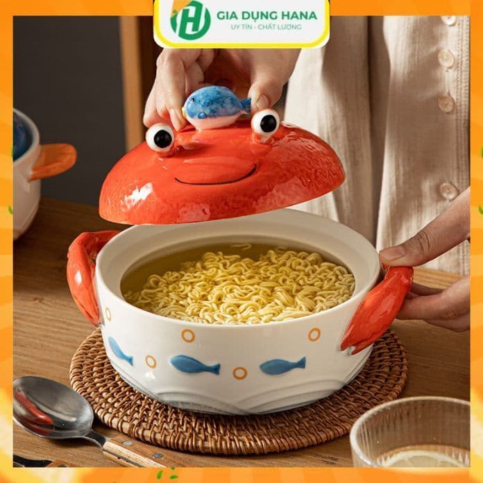 Tô ăn mì, bát sứ úp mì hình Cua Mực có nắp sứ là giá đỡ điện thoại tiện lợi