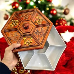 Khay đựng bánh kẹo Tết giả gỗ  - hộp đựng mứt Tết họa tiết PHÚC LỘC THỌ 7 ngăn sang trọng tiện lợi 5
