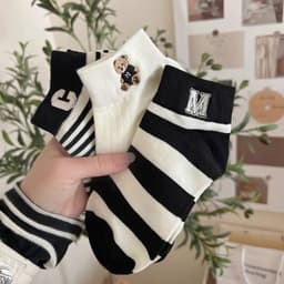 Set 5 Đôi Tất Họa Tiết Kẻ Sọc🍀FREESHIP🍀Vớ Thêu Họa Tiết Gấu Hoạt Hình Màu Trắng Đen Dễ Thương .. VINBEO 3